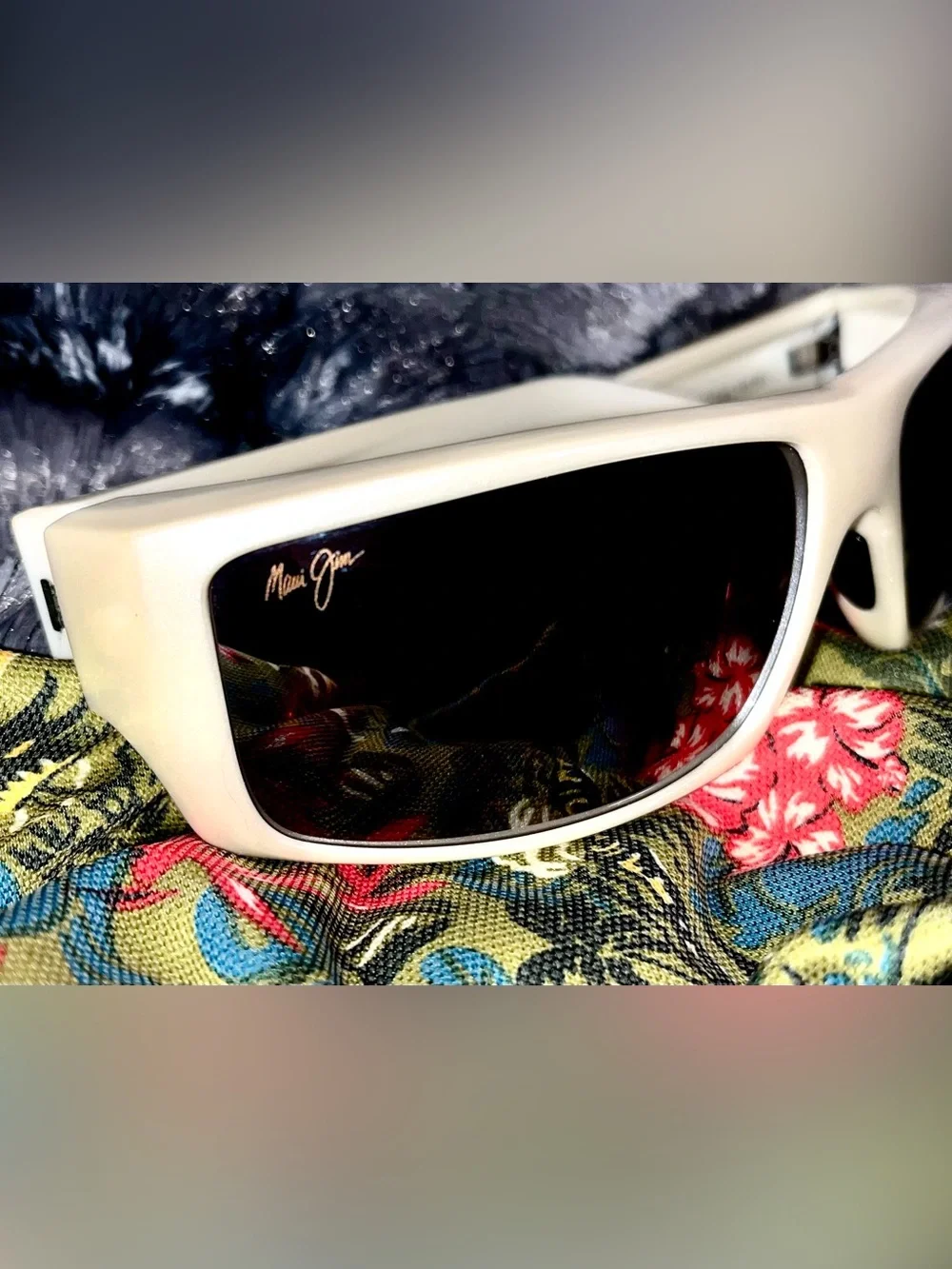 Maui Jim Kaimana MJ 204 05 Pearl White Frame + Maui Rose Polarized Sunglasses